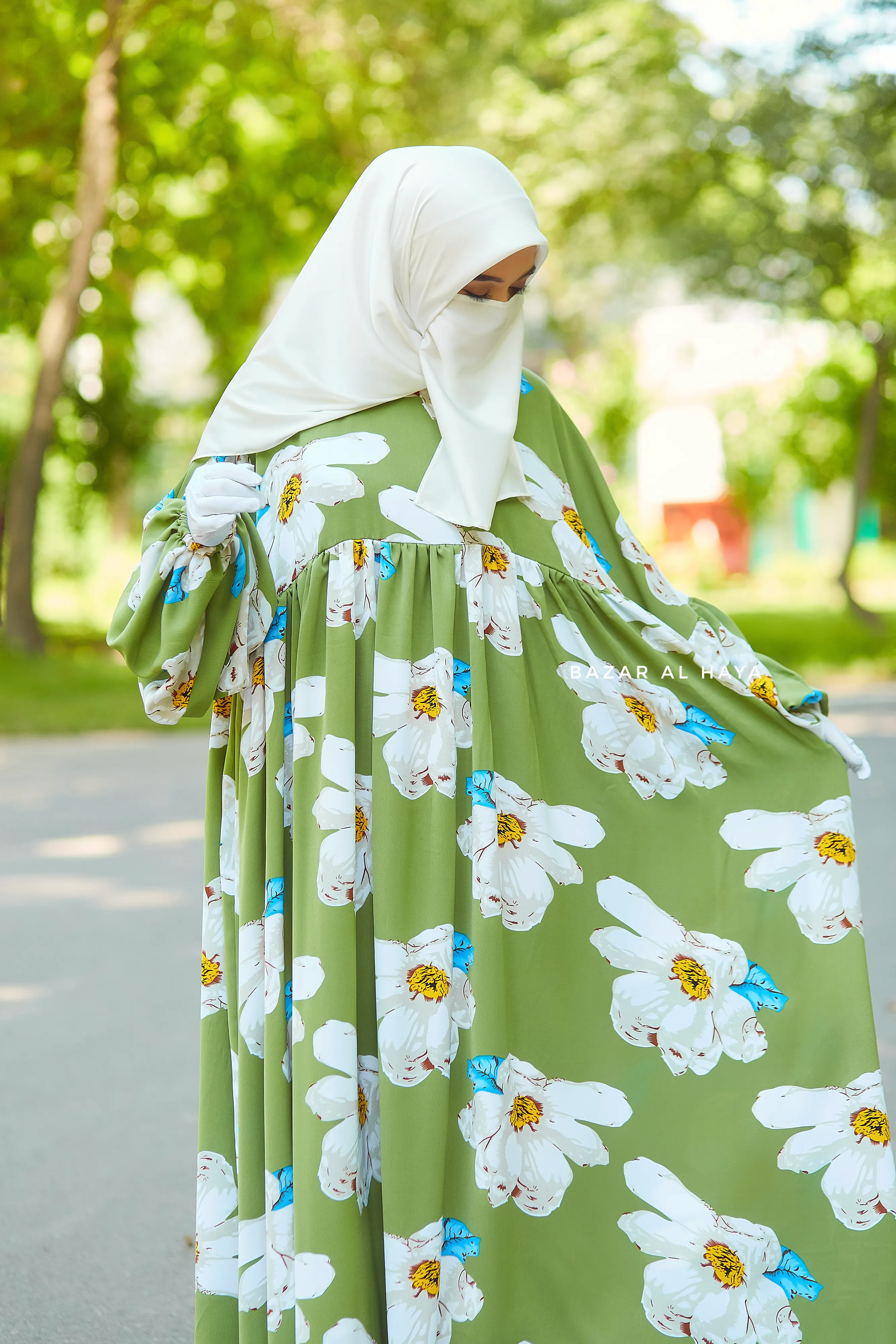 Kiwi Muna Loose Fit Summer Abaya Dress - Viscose Cotton & Daisy Flower Print