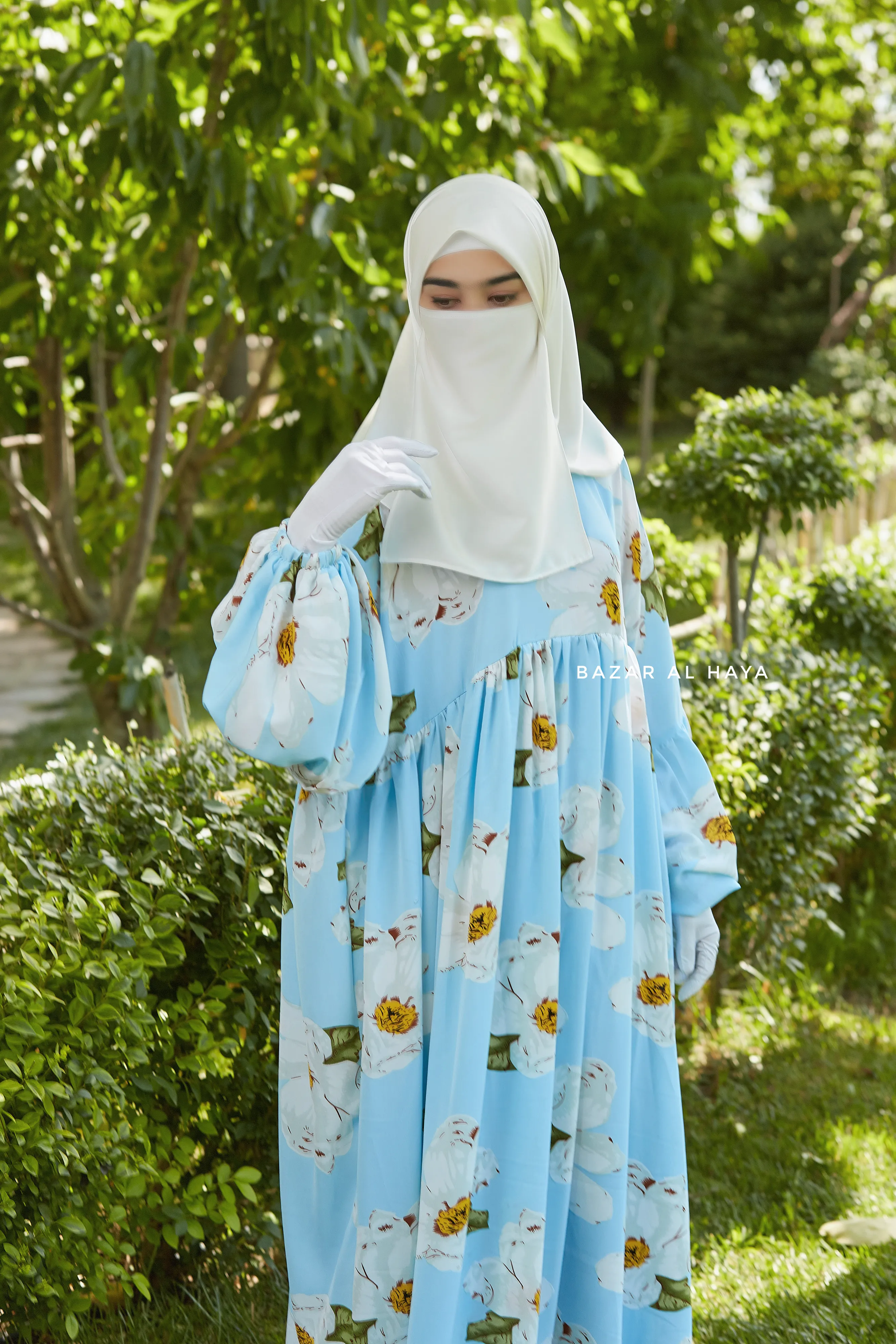 Muna Baby Blue Loose Fit Summer Abaya Dress - Viscose Cotton & Daisy Flower Print