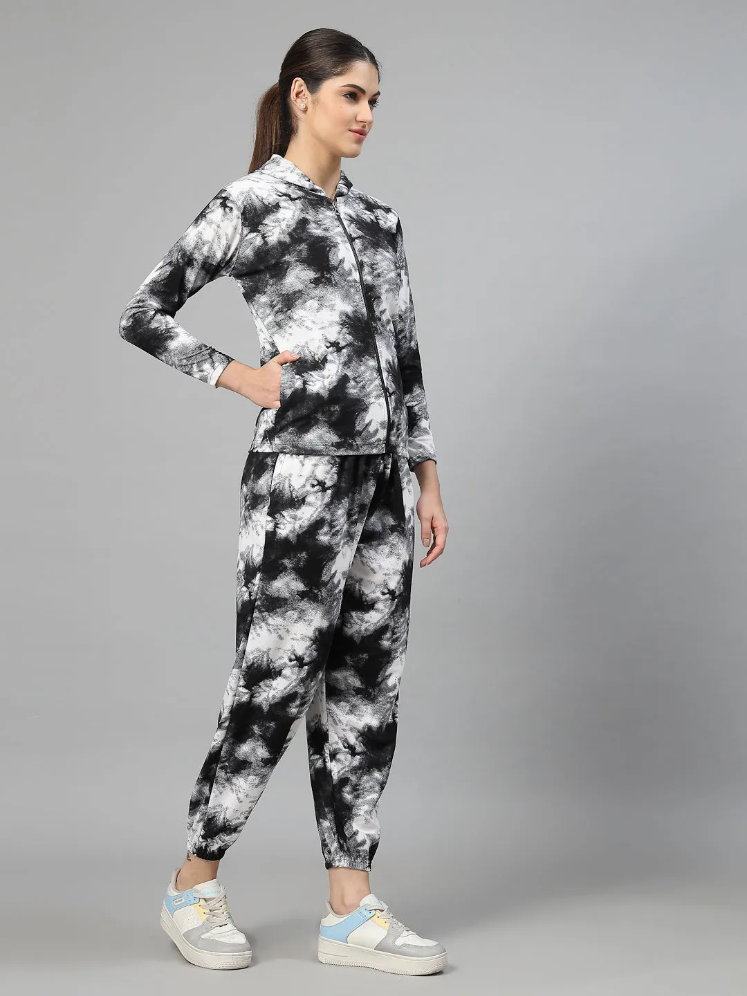 UZARUS Women Printed Hooded Zipper Full Sleeves Track Suit Co-ord Set