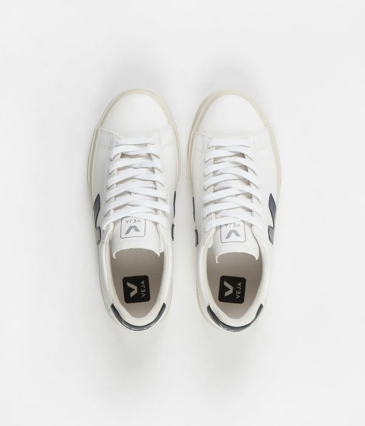 Veja Campo ChromeFree Leather Shoes - White / Nautico